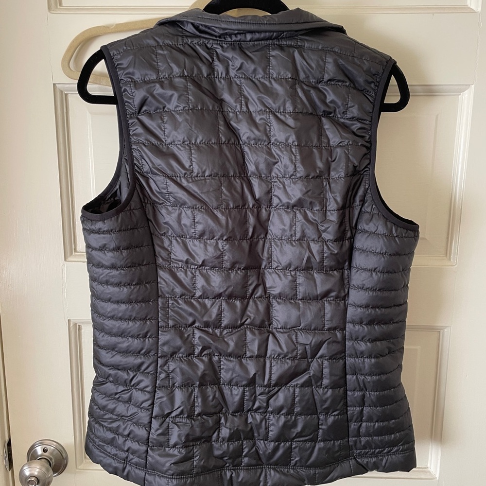 Patagonia Charcoal Quilted Vest - Picture 2 of 2